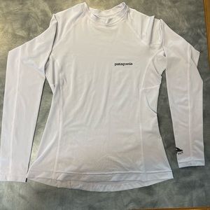 Patagonia women’s sun shirt